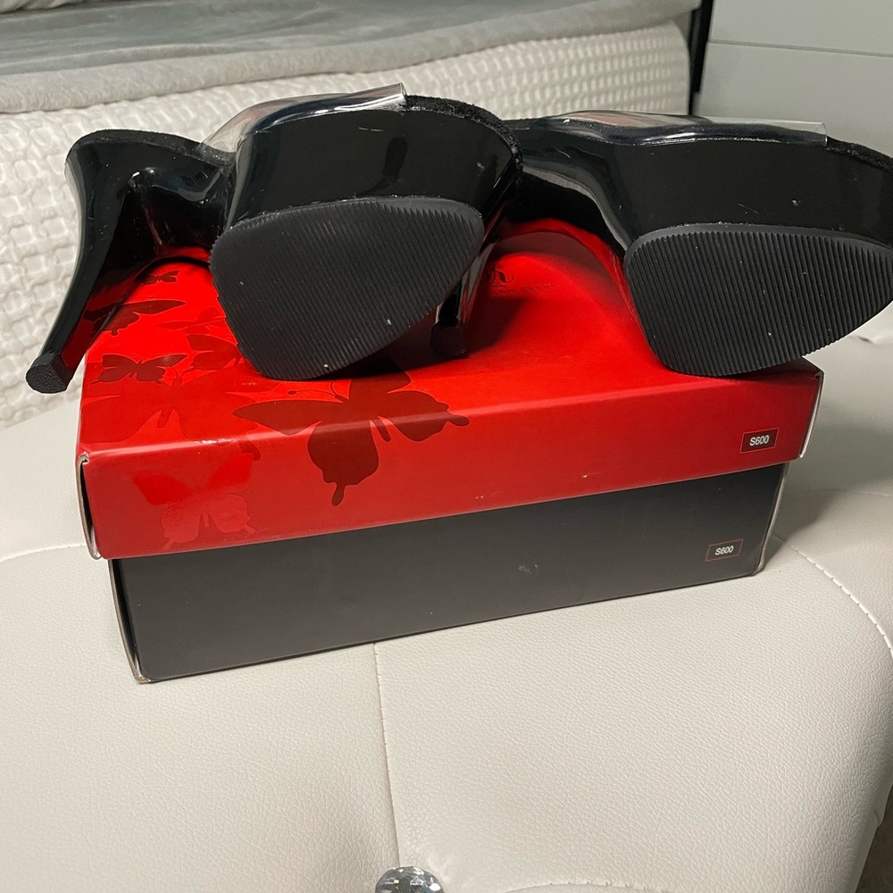 Black, 6” Platform Slide. Barely Worn, Like New!! - image 5